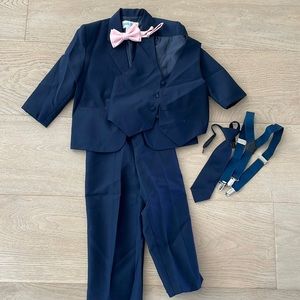 Toddler Boys navy blue suit, size 4